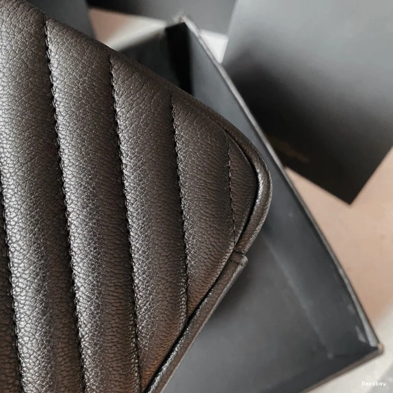 Rep ladies REP YSL Medium leather shoulder bag-24*17*6.5cm 0715